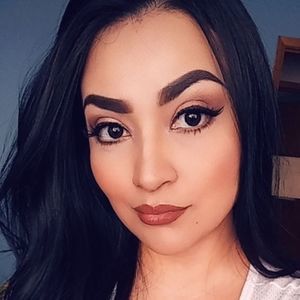 Meet your Posher, Dalia